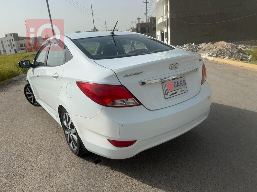 هیوندای ئەکسنت